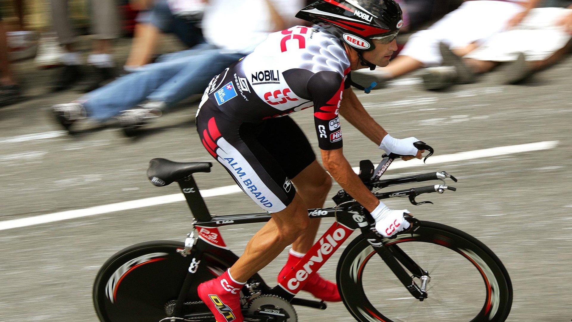 米兰锁定左路强援，布莱顿为埃斯图皮尼安标价2500万欧+奖金