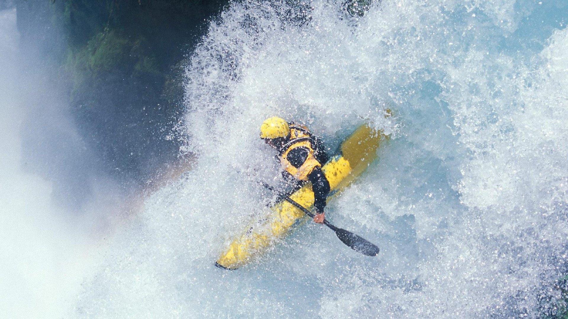 记者评球迷辱骂风波，天津已尽责，反思应超越地域界限